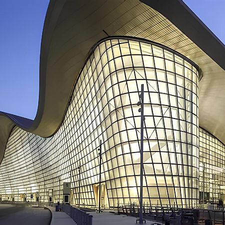 Auhotel -Zayed International Airport-Located In Transit Area -Onwards Boarding Pass Required アブダビ エクステリア 写真